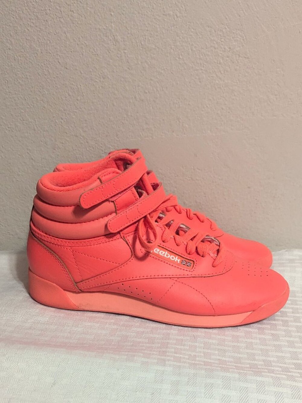 Reebok Freestyle Hi top ORANGE Sneaker Size 6